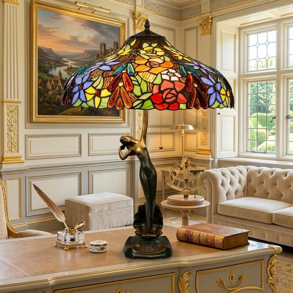 Tiffany-style lamp with glass shade, approx 7kg Hand crafted